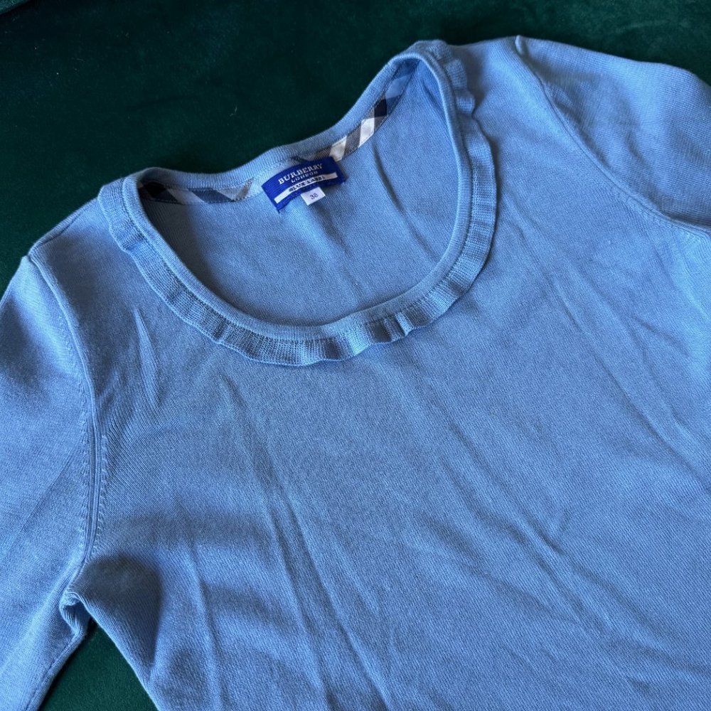 Authentic Burberry Sweater - Picture 7 of 12